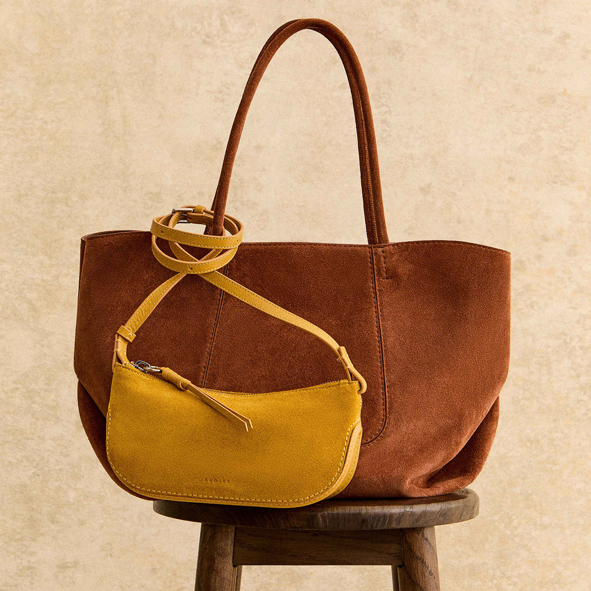 russetのバッグ Russet Medium Ziptop Shoulder | The Compton AW25 | Radley London