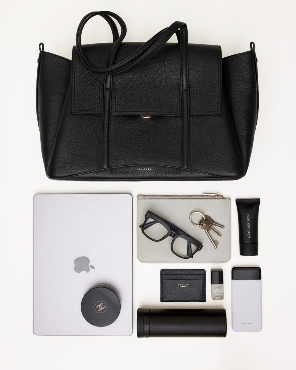 The Chancery Leather Large Flapover Shoulder Bag in Black - 112163