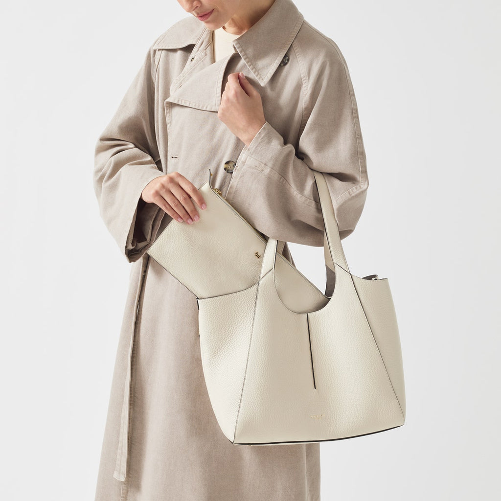 Hillgate Place Leather Large Open Top Tote Bag in Chalk - H1257109