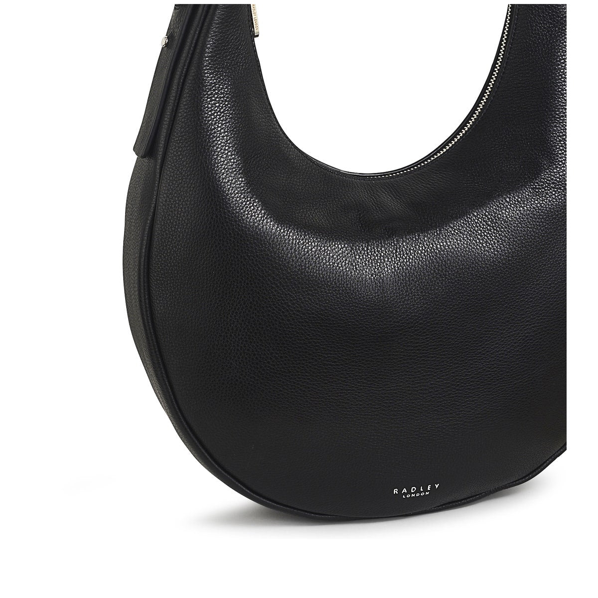 Pennington Street Leather Large Ziptop Shoulder Bag in Black - H1293001