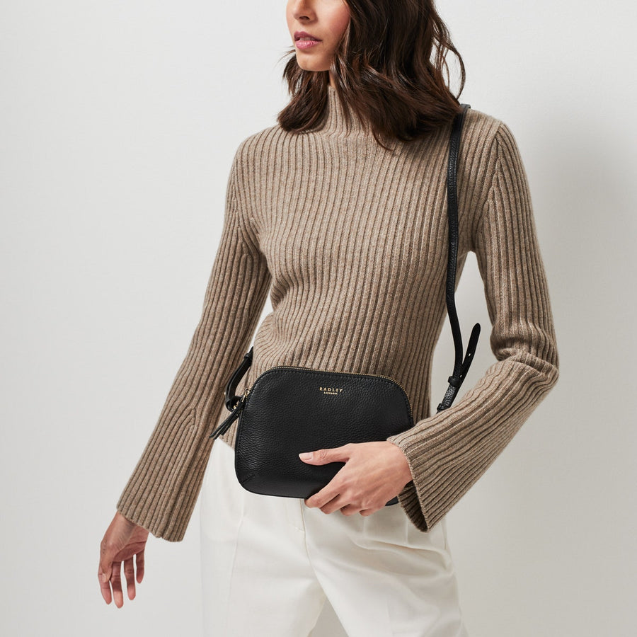Dukes Place Leather Medium Ziptop Crossbody Bag in Black - H1555001