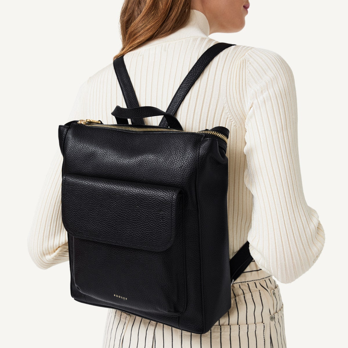 kläuse / Leather BackPack col.Black COLEBROOK CLOSE MEDIUM ZIPTOP BACKPACK BLACK - H1771001