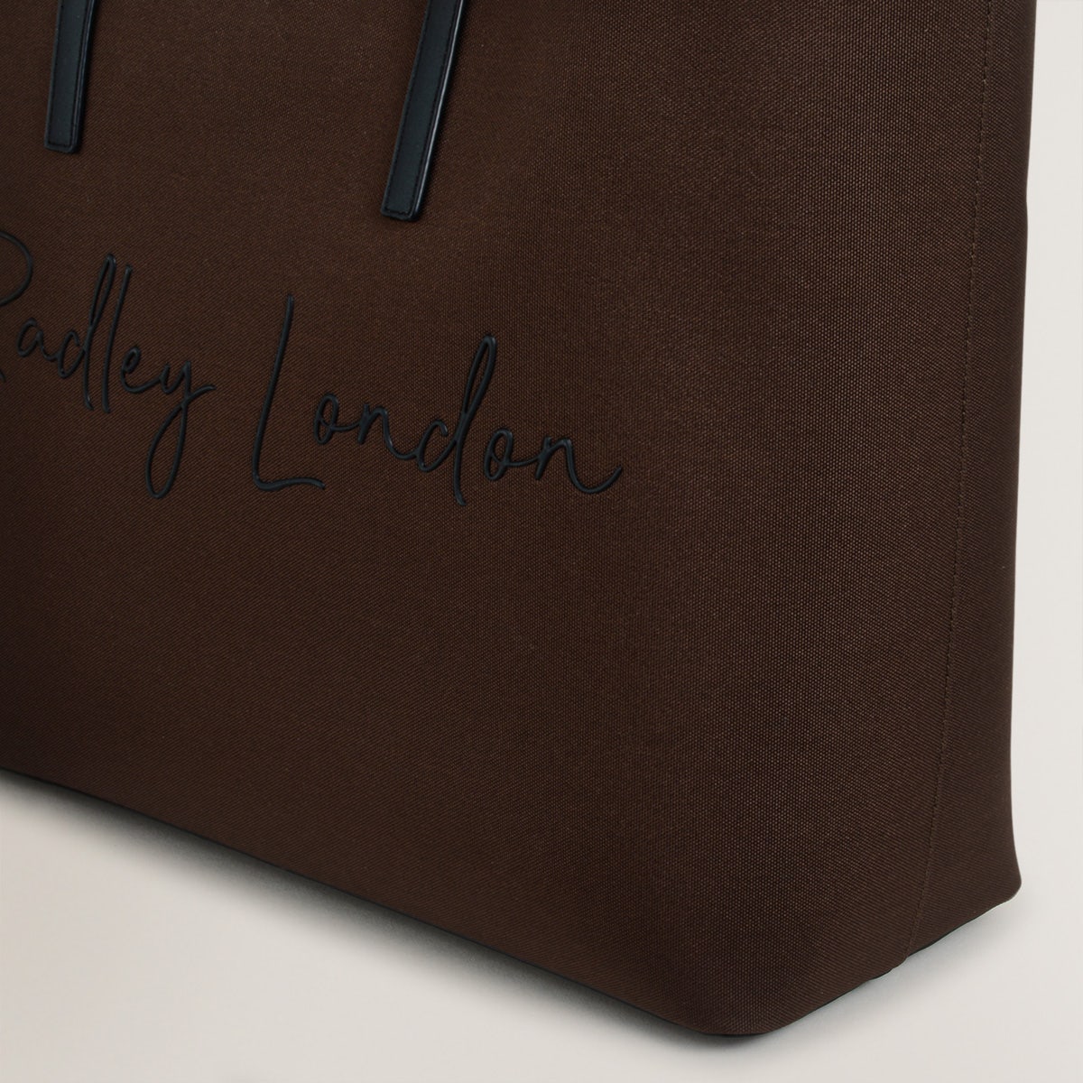 Addison Gardens Leather Large Open Top Tote Bag in Dark Oak - H1791209