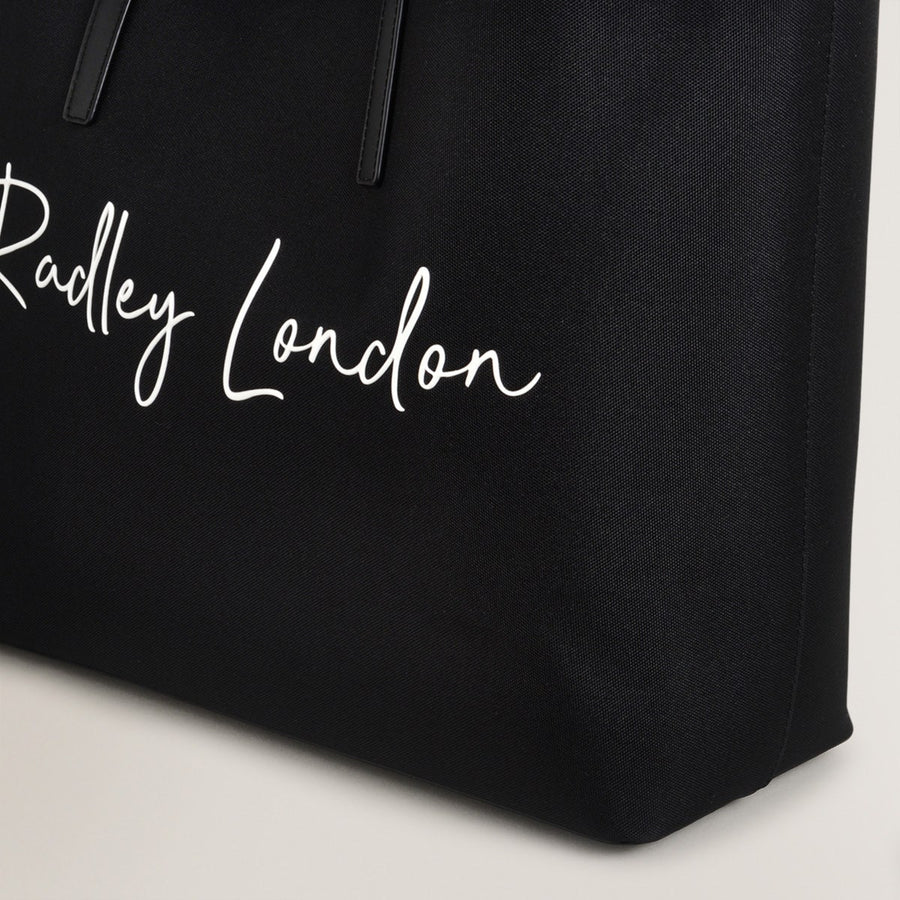 Addison Gardens Leather Large Open Top Tote Bag in Black - H1792001