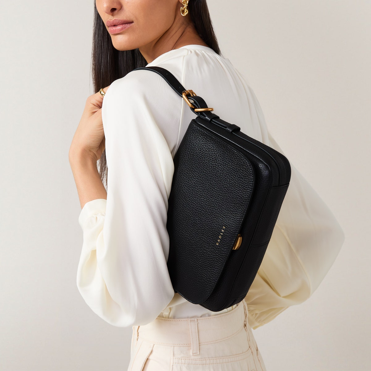 Grafton Street Leather Small Flapover Crossbody Bag in Black - H2004001