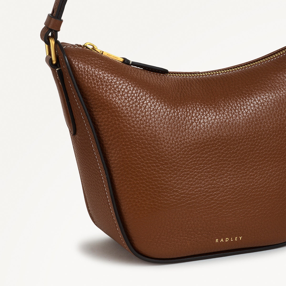 Oak Street Leather Small Ziptop Crossbody Bag in Saddle - H2011211