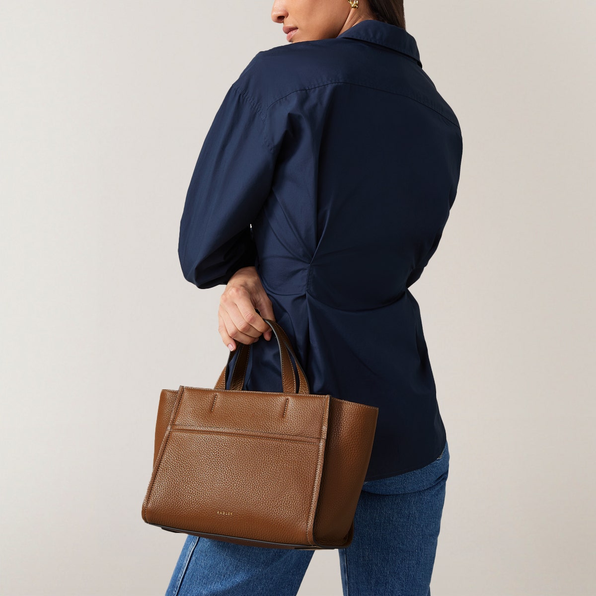 Oak Street Leather Medium Ziptop Grab Bag in Saddle - H2018211