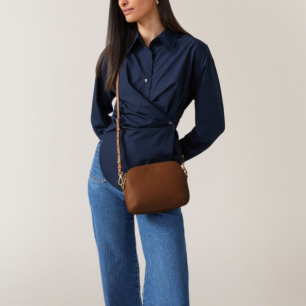 Dukes Place Leather Medium Ziptop Crossbody Bag in Saddle - H2026211