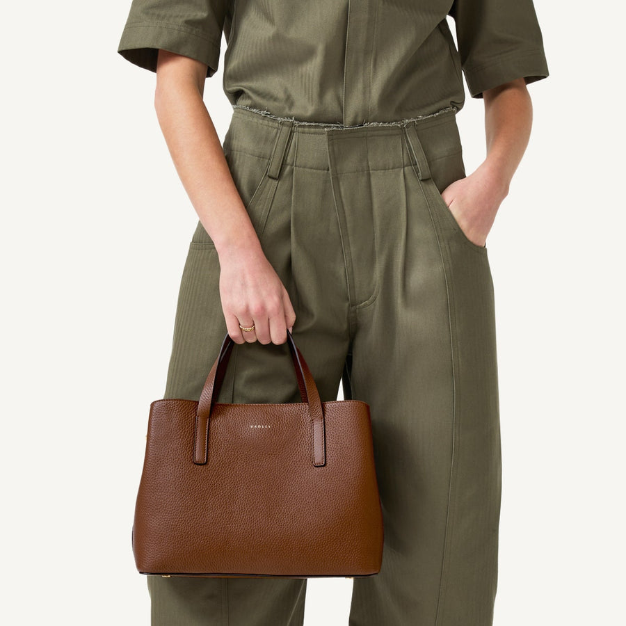 Dukes Place Leather Medium Ziptop Grab Bag in Saddle - H2028211