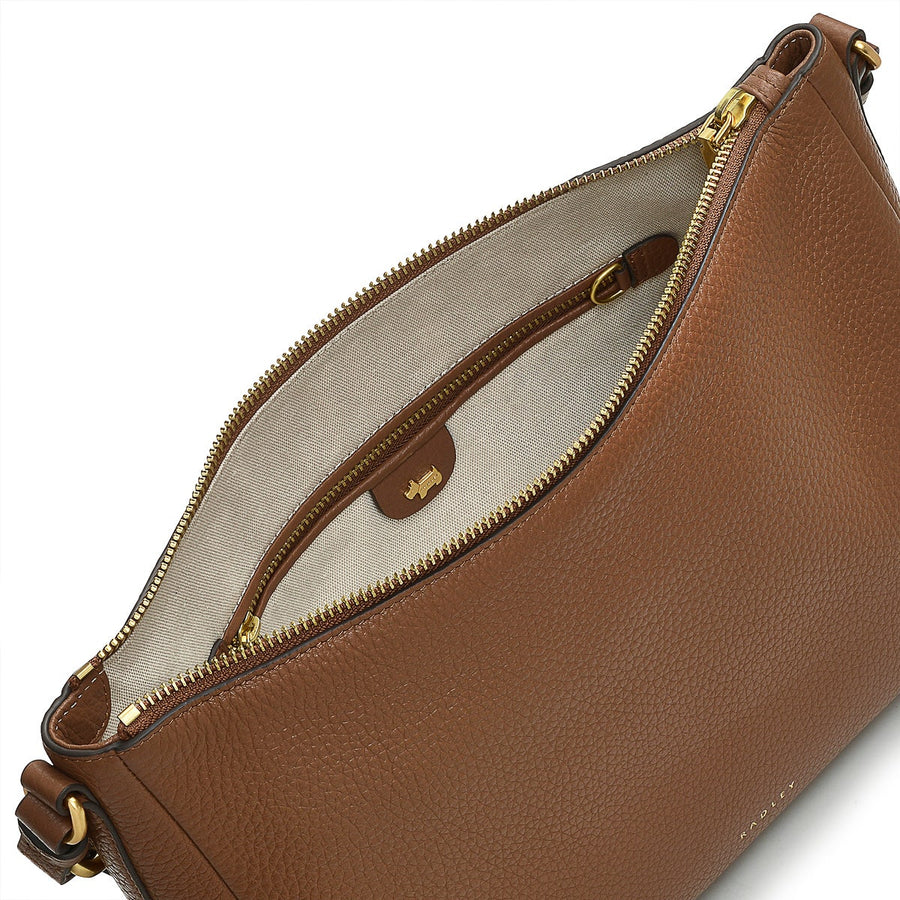 Dukes Place Leather Medium Ziptop Shoulder Bag in Saddle - H2030211