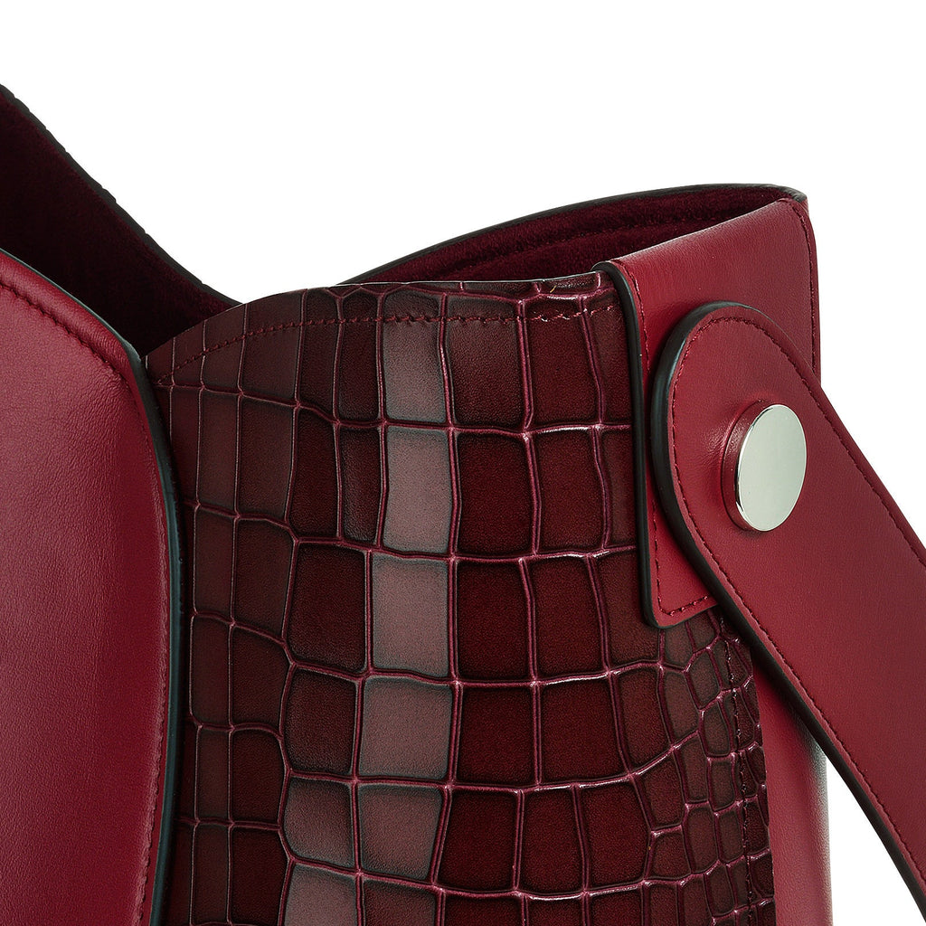 The Cordelia Leather Medium Open Top Shoulder Bag in Cranberry - H2081604