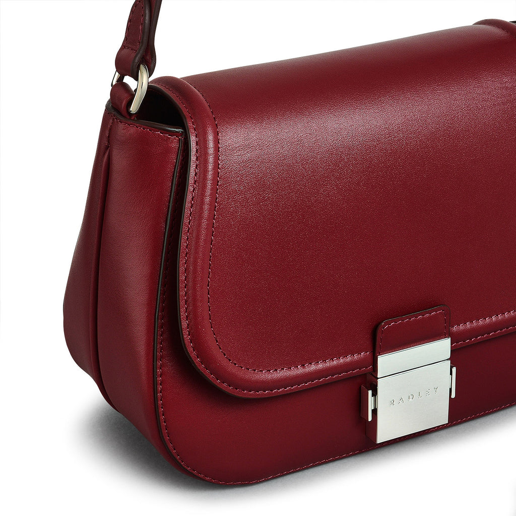 Newton Place Leather Medium Flapover Shoulder Bag in Cranberry - H2087604