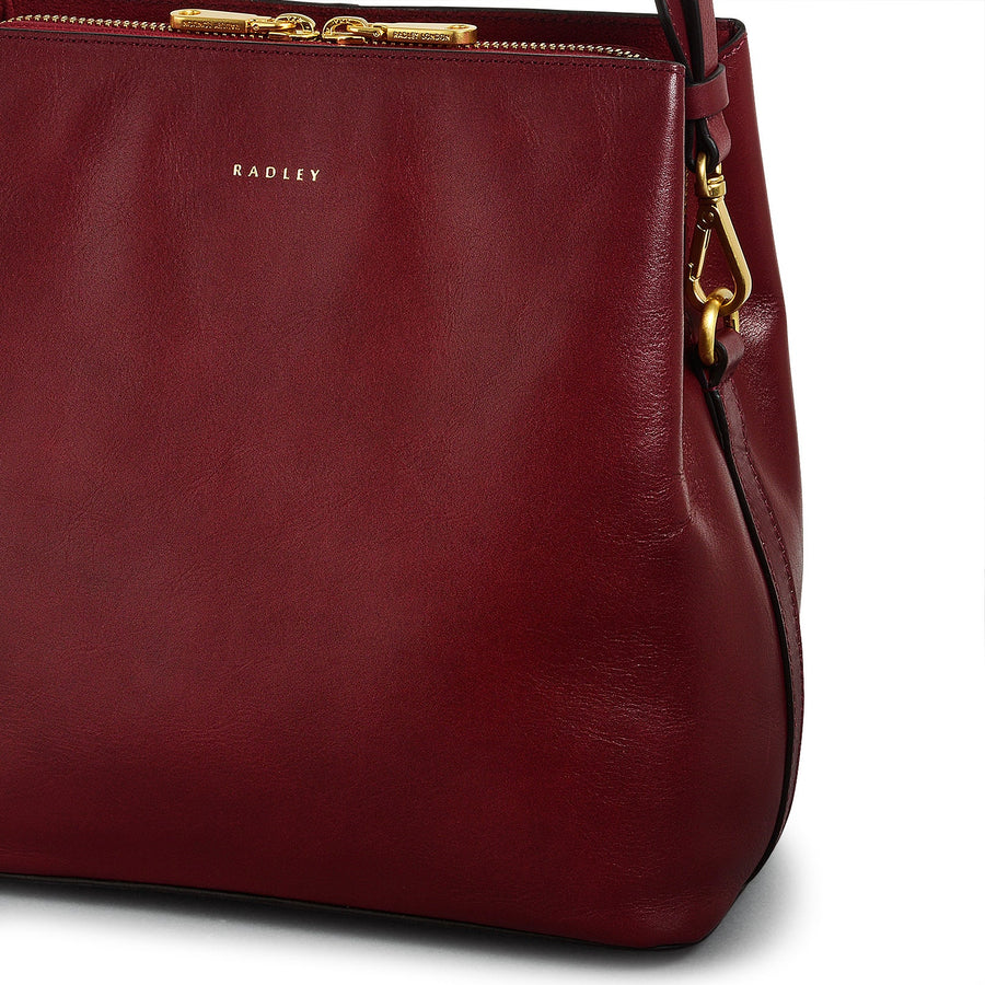 Dukes Place Leather Medium Compartment Crossbody Bag in Cranberry - H2112604