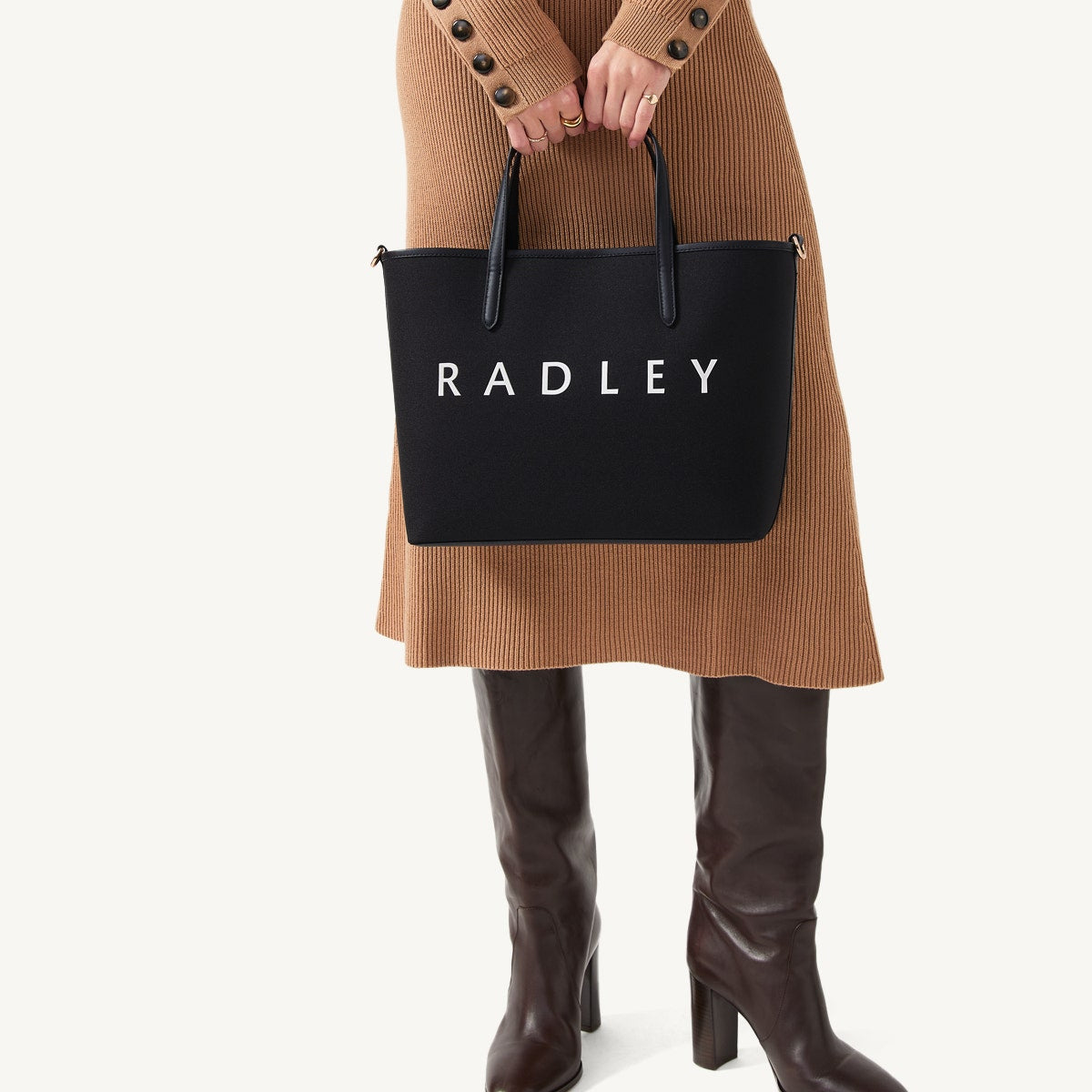 Southwell Gardens Fabric Medium Open Top Grab Bag in Black - H2174001