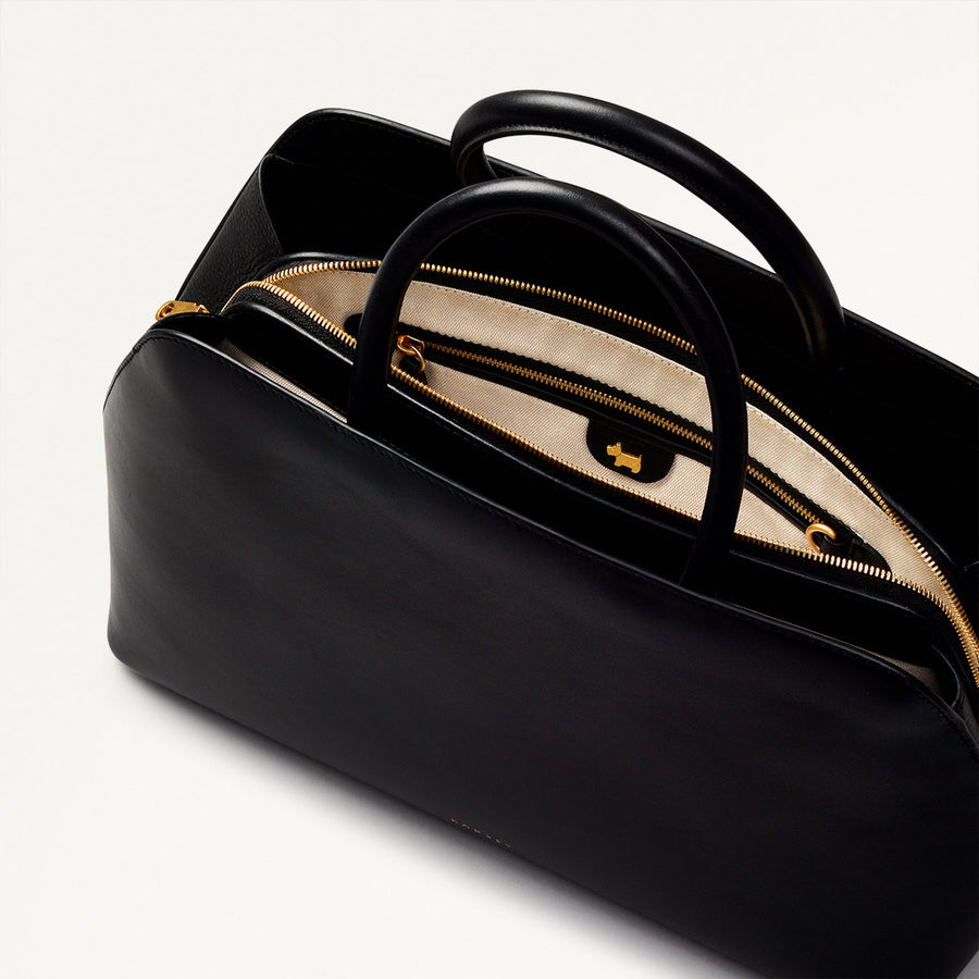 Liverpool Street Leather Medium Ziptop Grab Bag in Black - H2176001