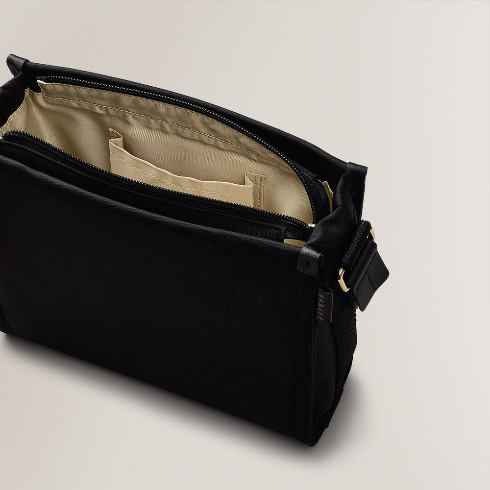 Canford Gardens Leather Medium Ziptop Crossbody Bag in Black - H2286001
