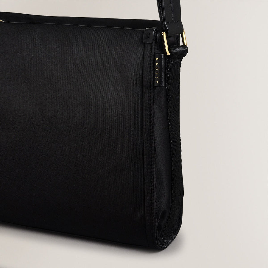 Canford Gardens Leather Medium Ziptop Crossbody Bag in Black - H2286001