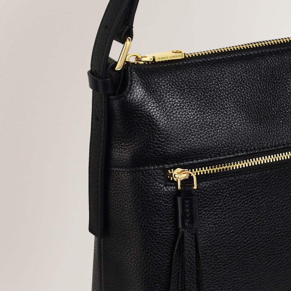 Fountain Mews Leather Small Ziptop Crossbody Bag in Black - H2486001