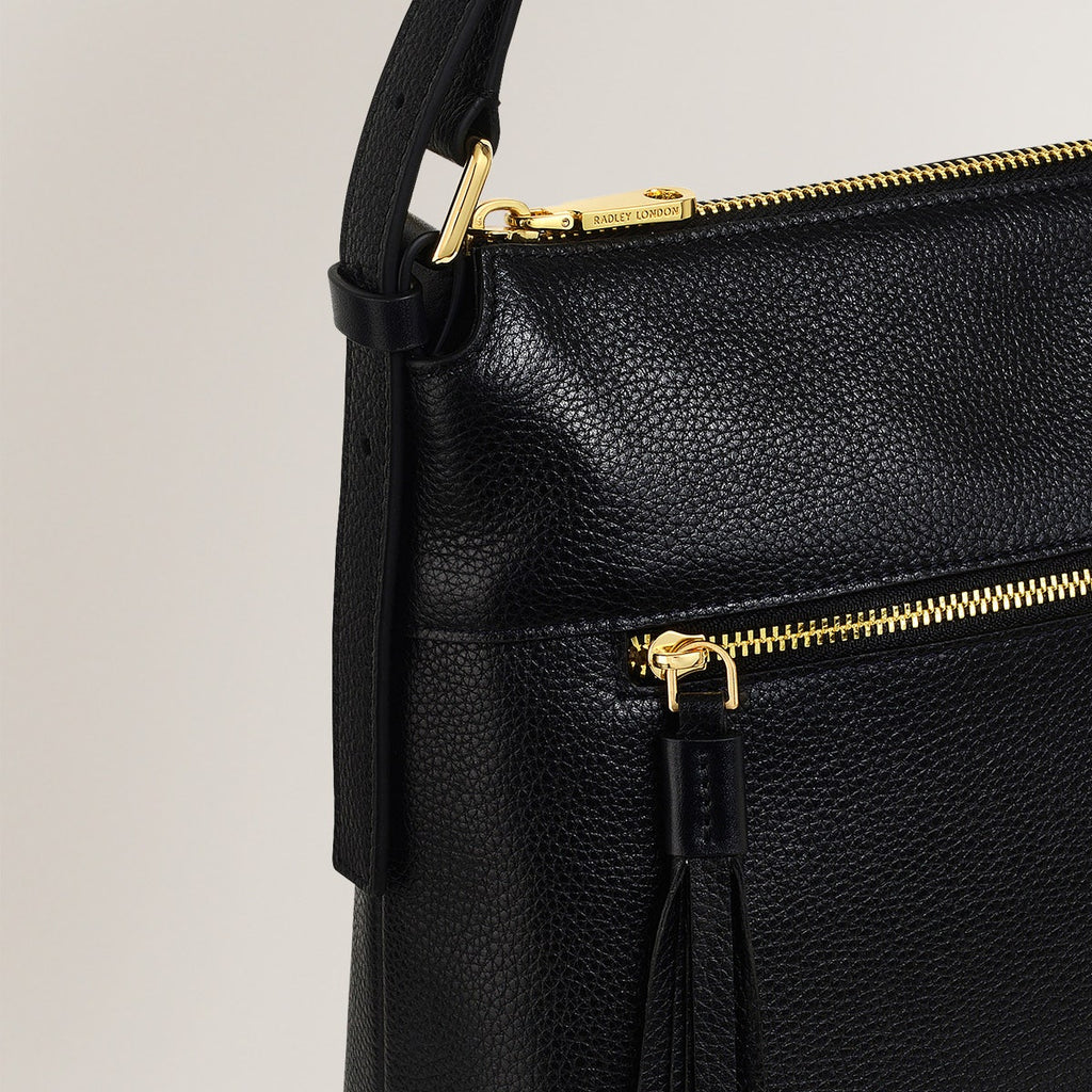 Fountain Mews Leather Small Ziptop Crossbody Bag in Black - H2486001