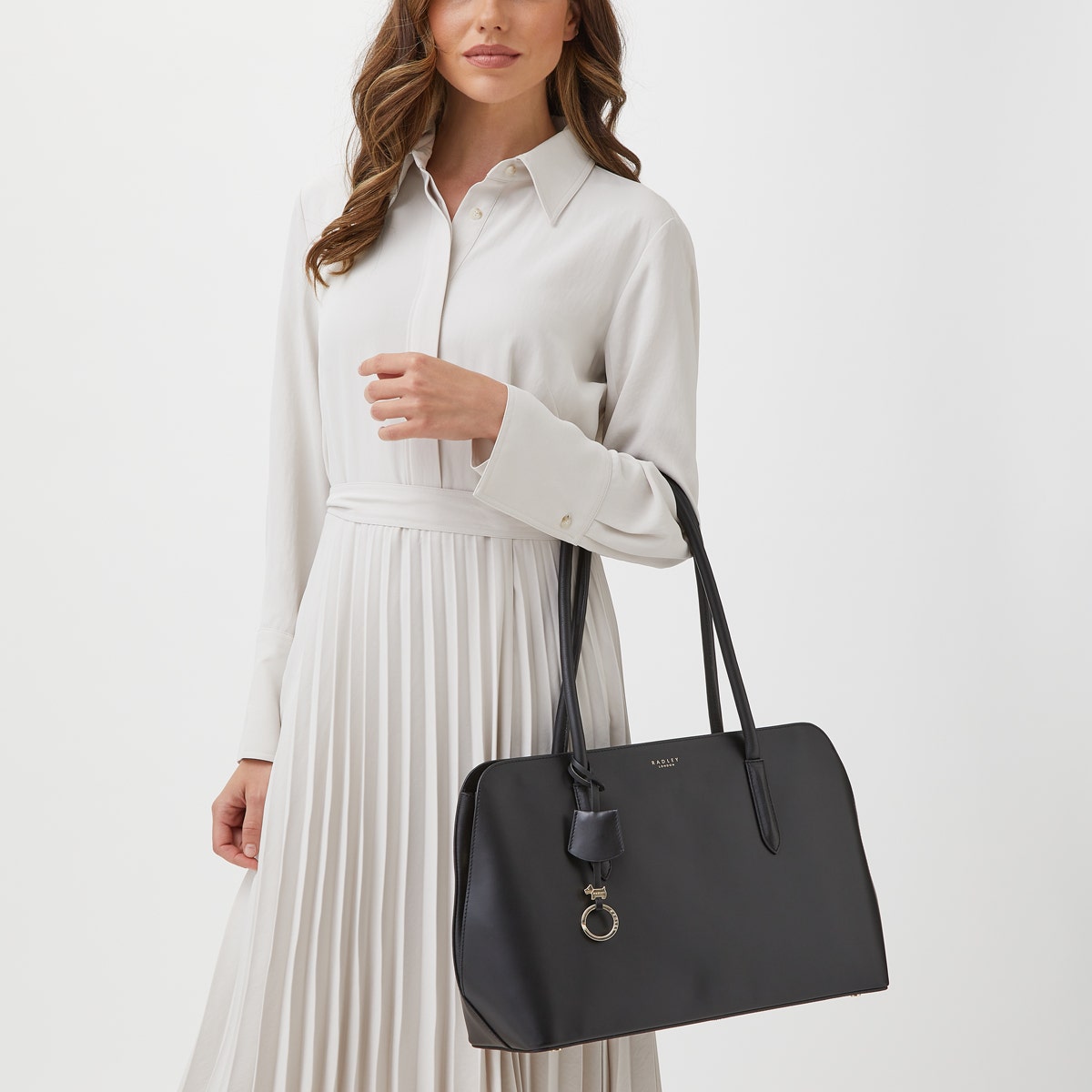 Liverpool Street 2.0 Leather Large Ziptop Workbag Bag in Black - H3909001