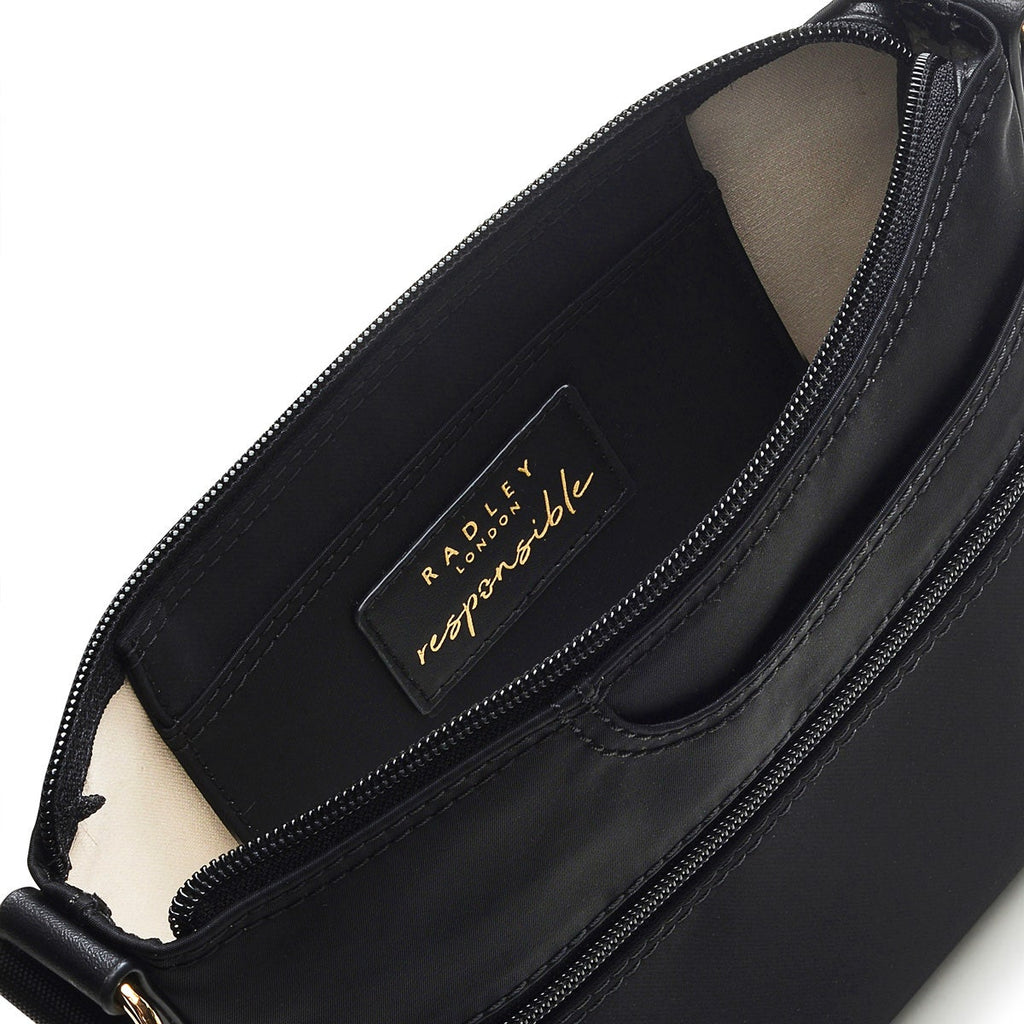 POCKET ESSENTIALS - SMALL ZIPTOP CROSSBODY BLACK