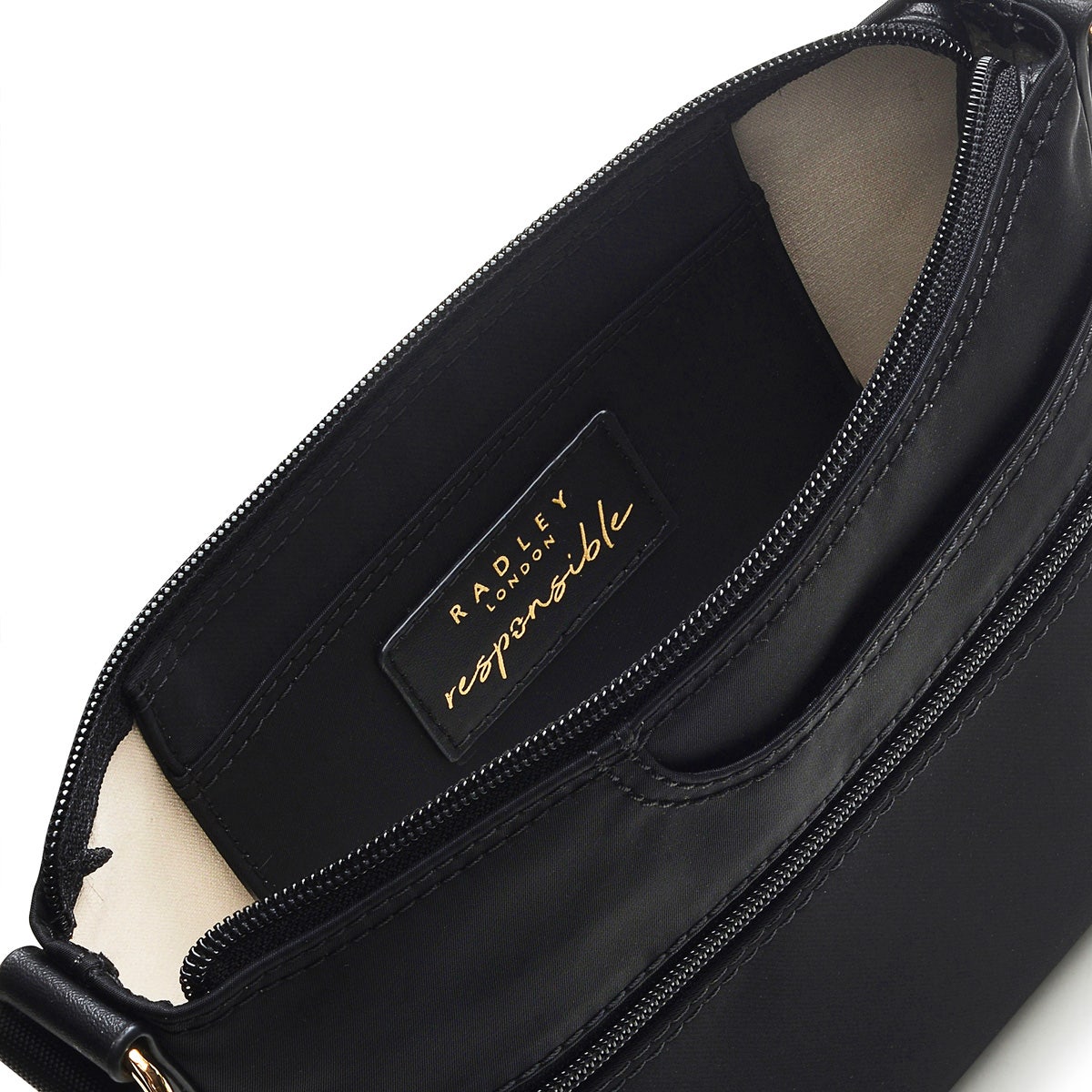 POCKET ESSENTIALS - SMALL ZIPTOP CROSSBODY BLACK