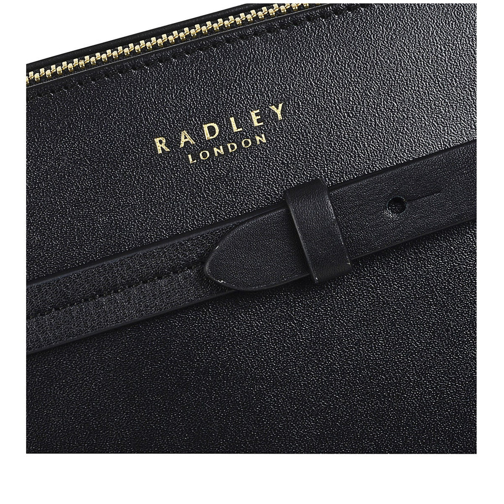 Liverpool Street 2.0 Leather Medium Ziptop Crossbody Bag in Black - H6337001