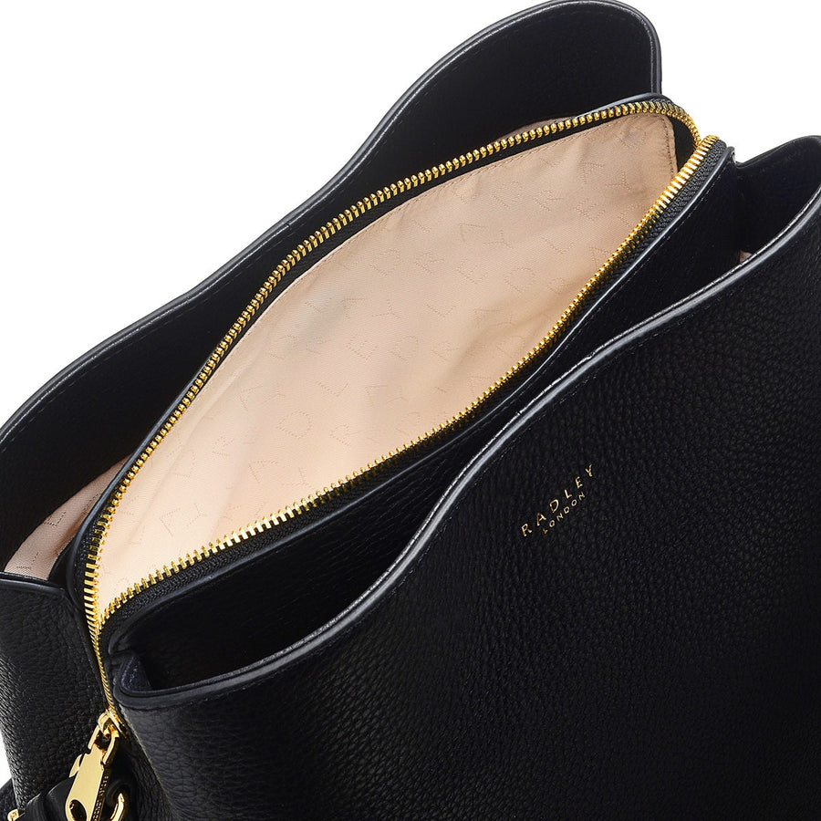 Dukes Place Leather Large Ziptop Shoulder Bag in Black - H6390001