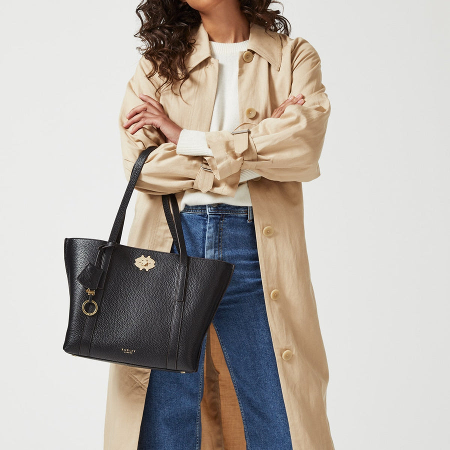 Museum Street Leather Medium Ziptop Tote Bag in Black - H6765001