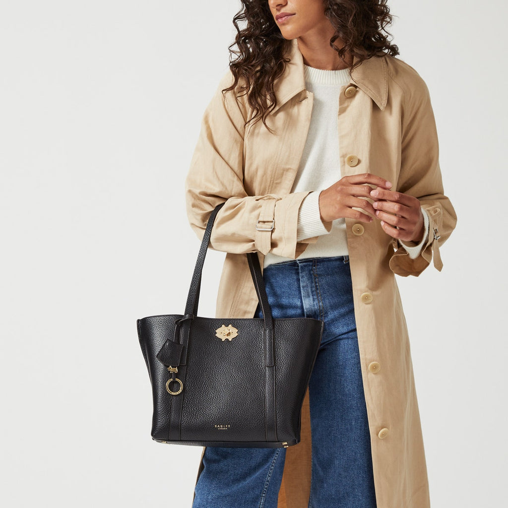Museum Street Leather Medium Ziptop Tote Bag in Black - H6765001