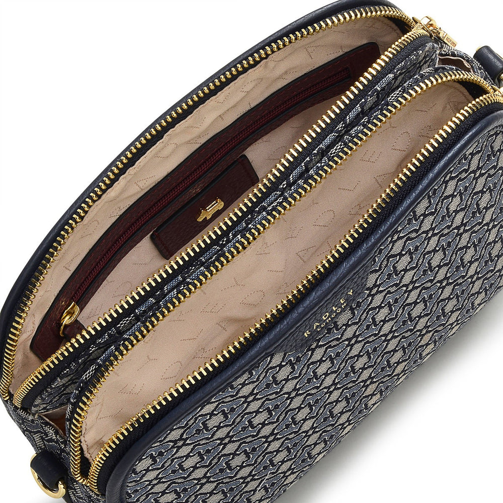 Dukes Place Leather Medium Zip-Top Cross Body Bag in Goose Grey - H6869053