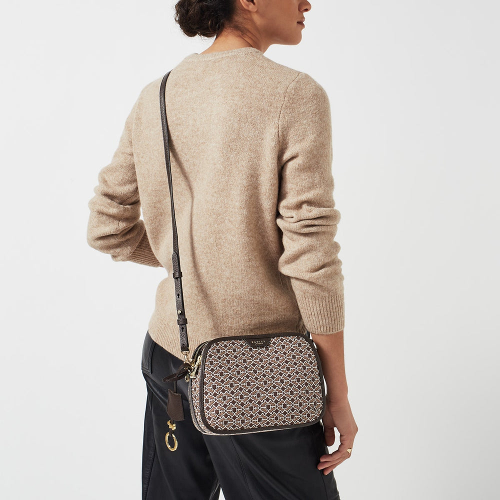 Dukes Place Leather Medium Zip-Top Cross Body Bag in Tortoise - H7601205