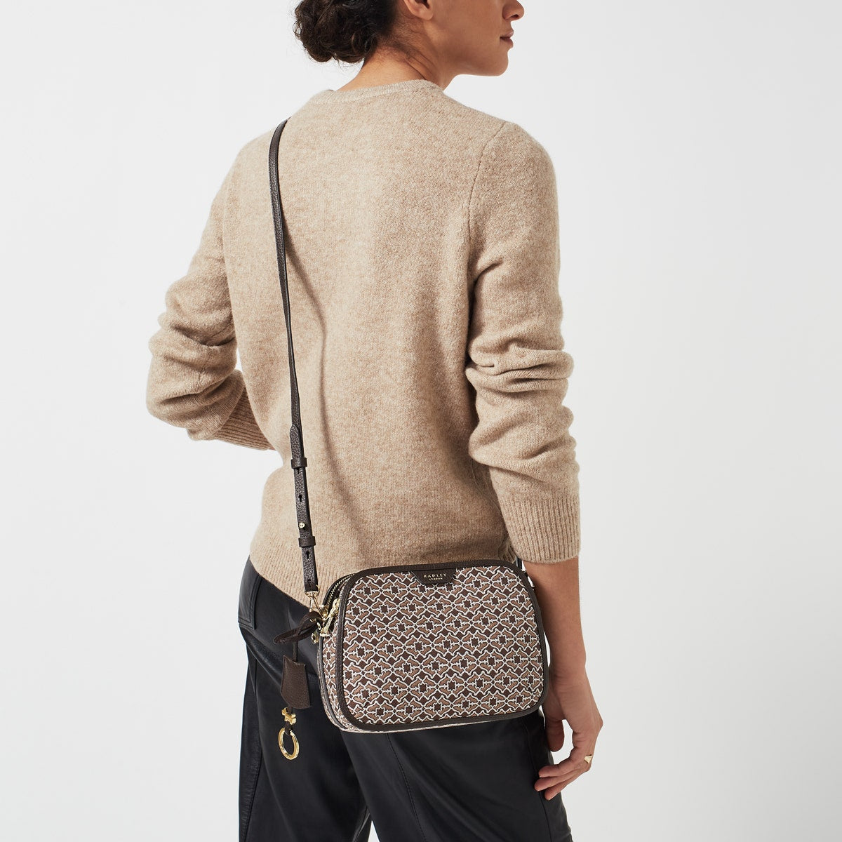 Dukes Place Leather Medium Zip-Top Cross Body Bag in Tortoise - H7601205