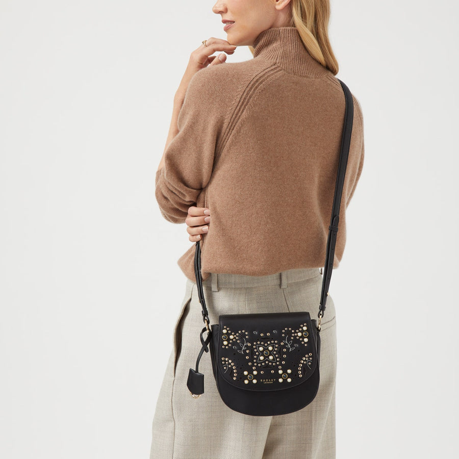 Liverpool Street 2.0 Leather Medium Flapover Crossbody Bag in Black - H8212001