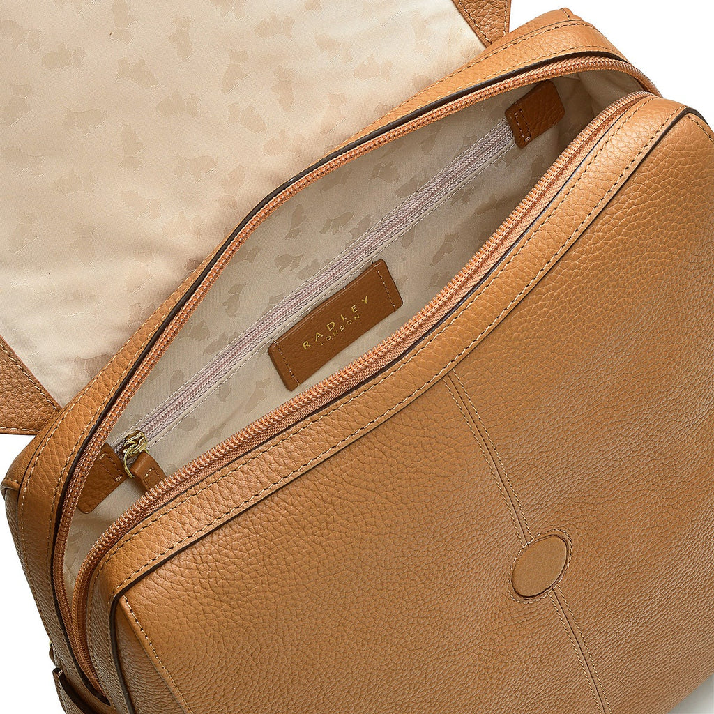 Lorne Close Leather Large Flapover Backpack in Caramel - H8768235