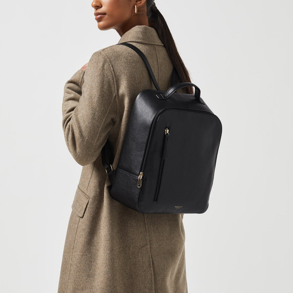 Hale Lane Leather Large Ziptop Backpack in Black - H8793001