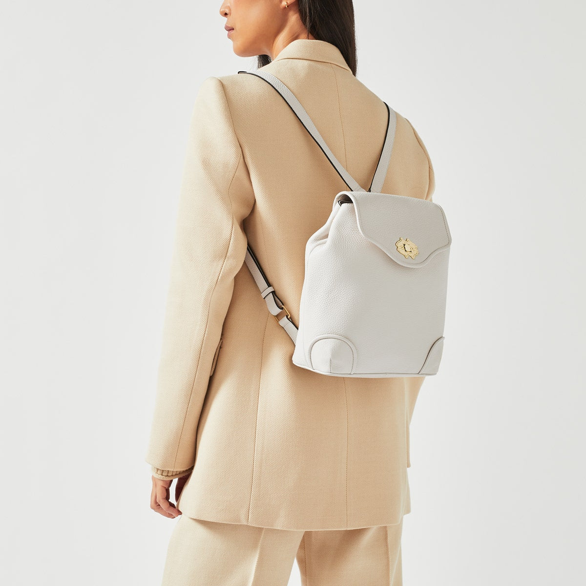 Heirloom Place Leather Medium Flapover Backpack in Chalk - H8869109