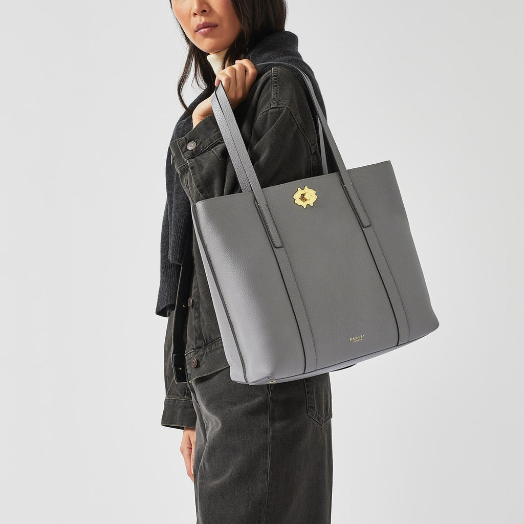 Museum Street Leather Large Ziptop Tote Bag in Cloud Burst - H9262093