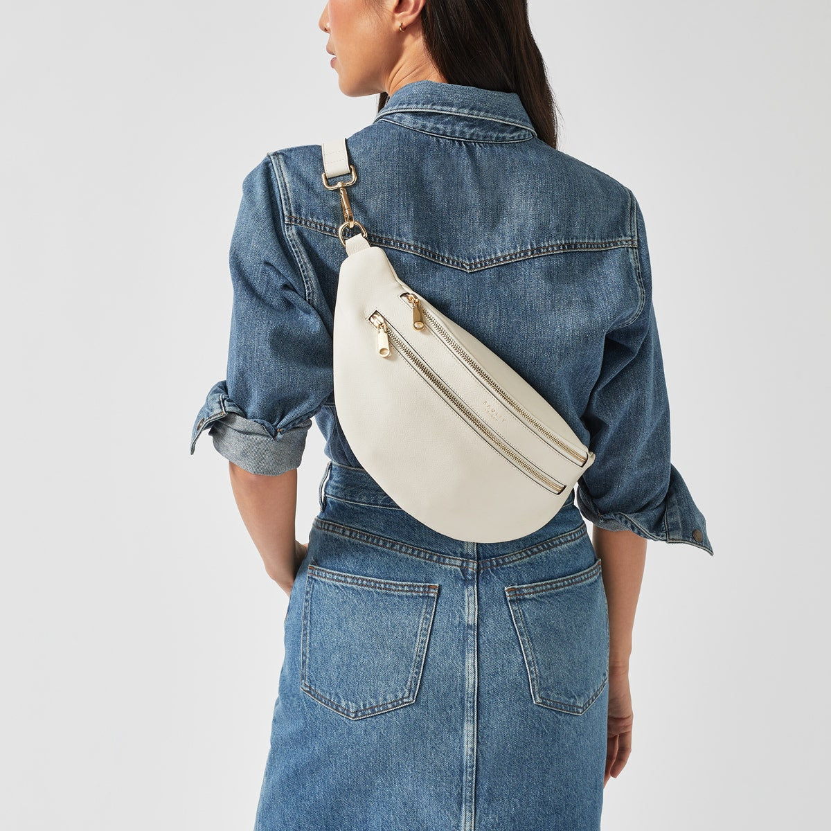 Derwent Drive Leather Medium Ziptop Sling Bag in Chalk - H9285109