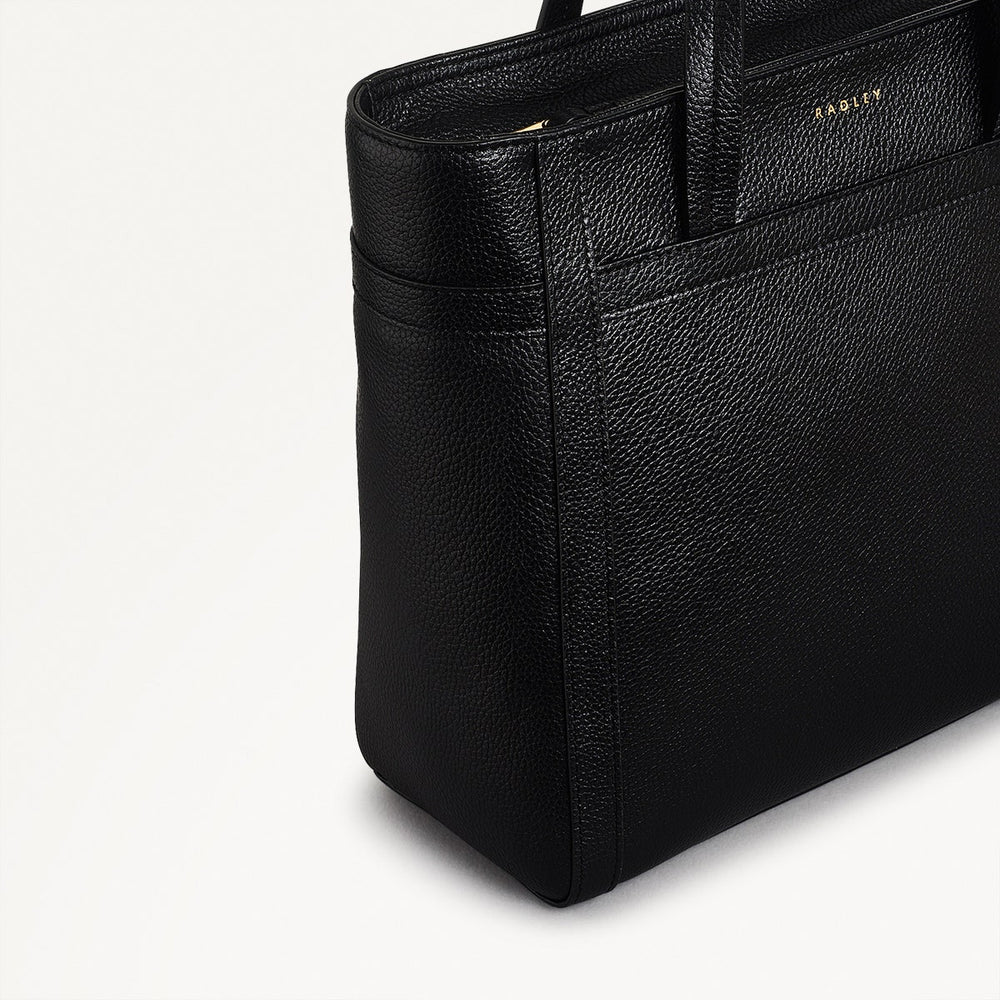 Derby Street Leather Small Ziptop Grab Bag in Black - 110947