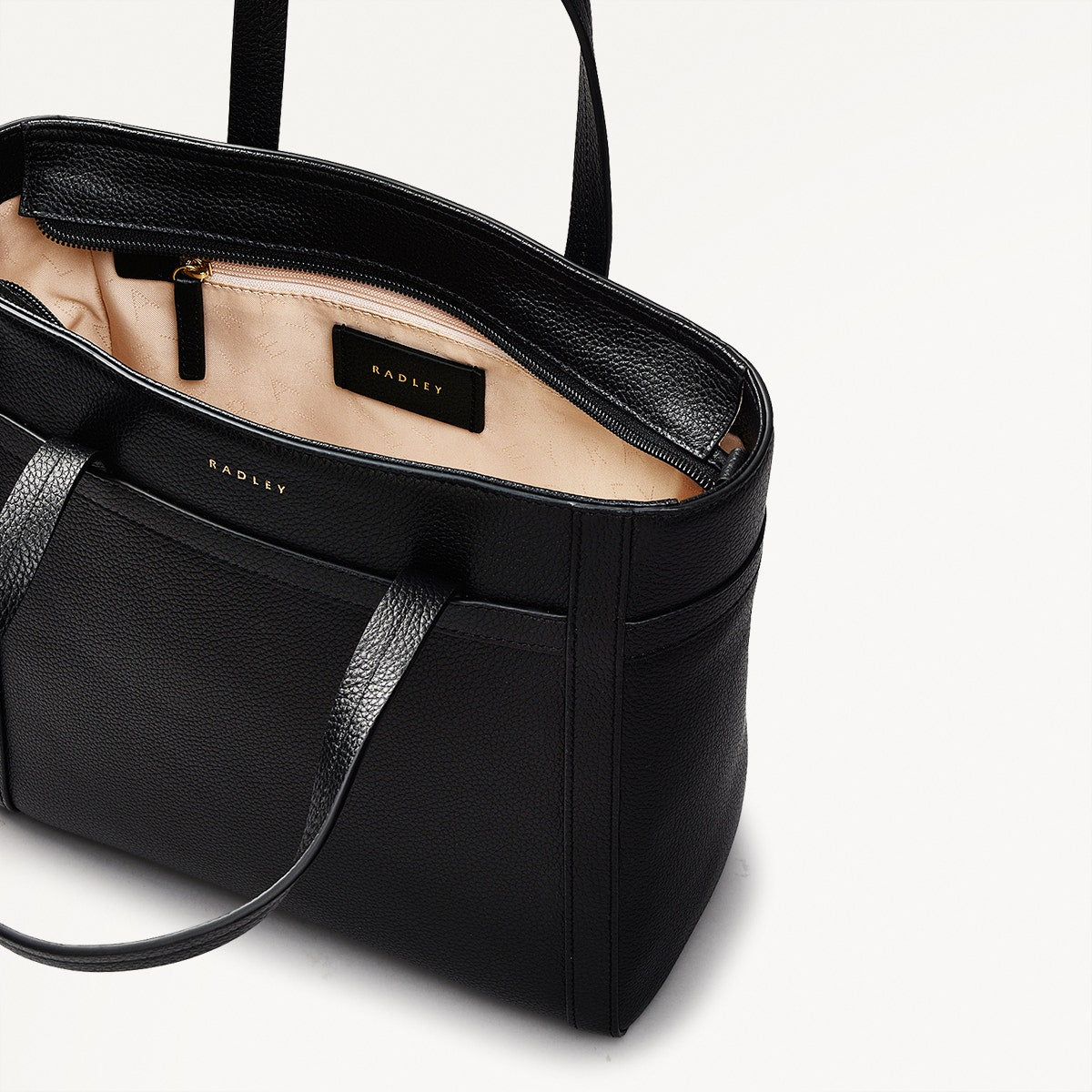 Derby Street Leather Small Ziptop Grab Bag in Black - 110947