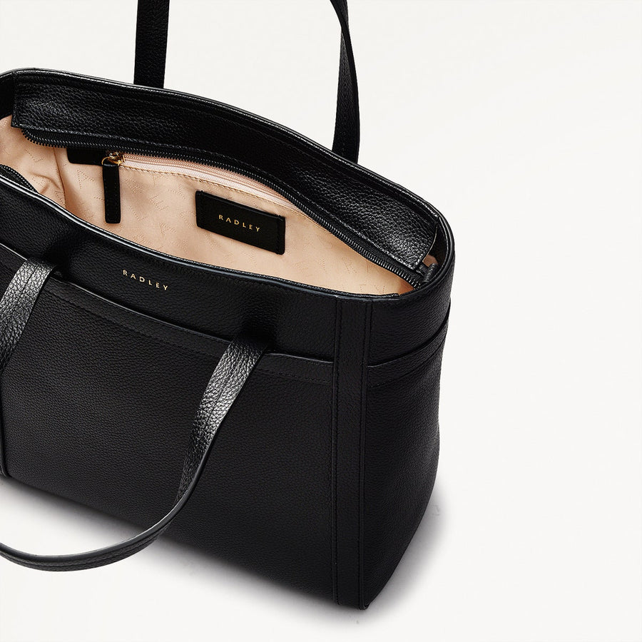 Derby Street Leather Small Ziptop Grab Bag in Black - 110947