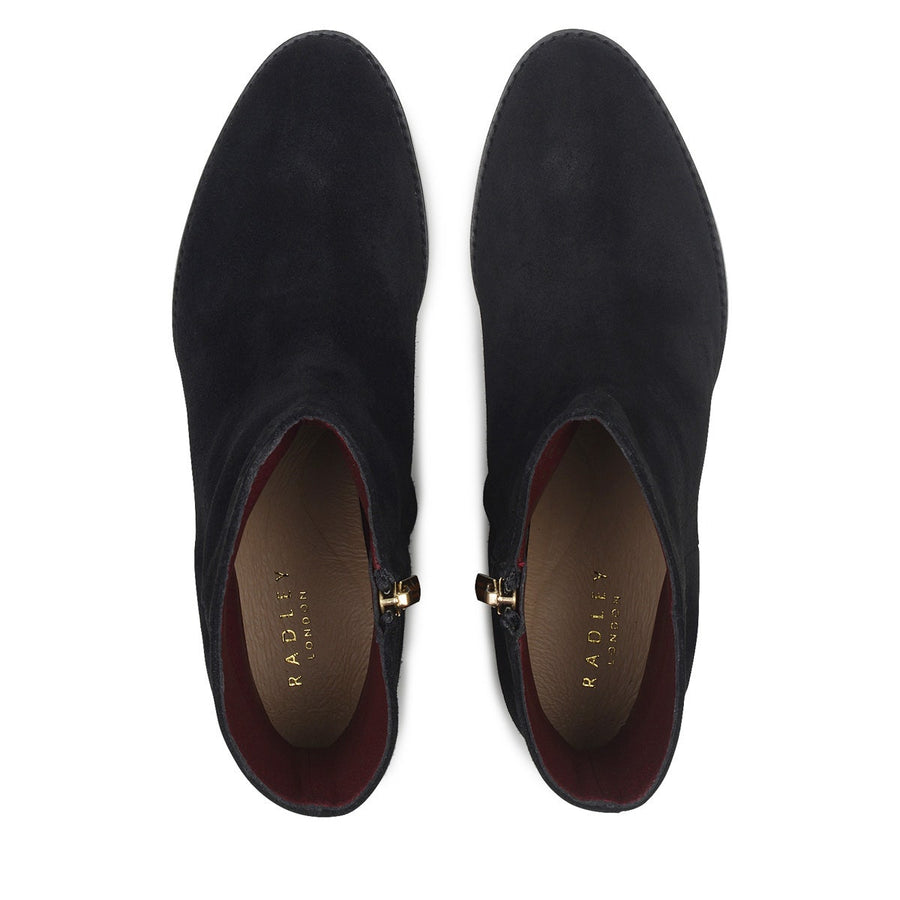 ROSETTE ROW WESTERN MID HEEL BLACK