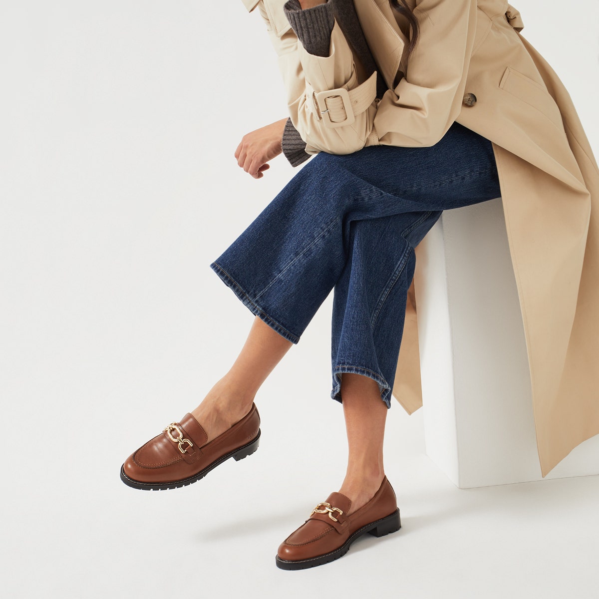 Cavendish Avenue UK 3 / EUR 36 Chunky Chain Loafer in Tan - Q8030217A