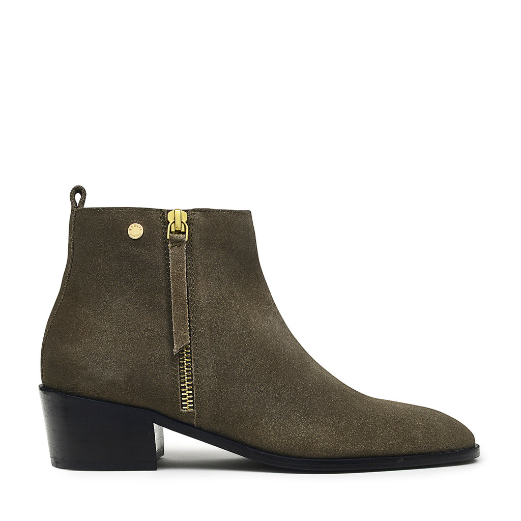 SLOANE GARDEns 2.0 CASUAL OUTSIDE ZIP BOOTIE KHAKI