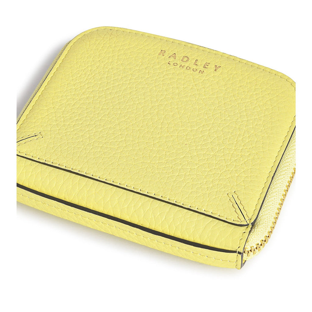 Dukes Place Leather Medium Zip Around Wallet in Panna Cotta - S1324745