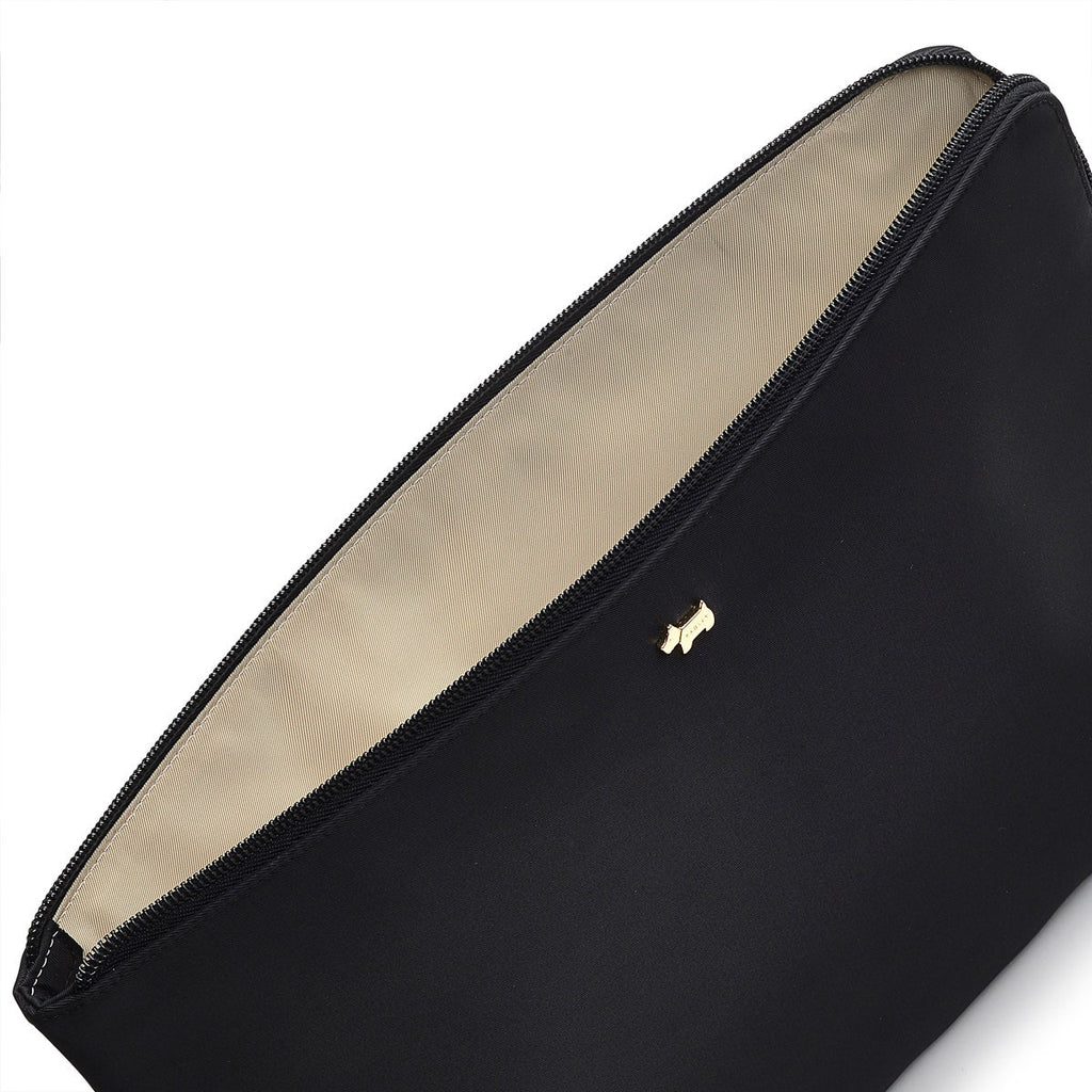 Chesil Place Fabric Medium Laptop Pouch in Black - S1420001