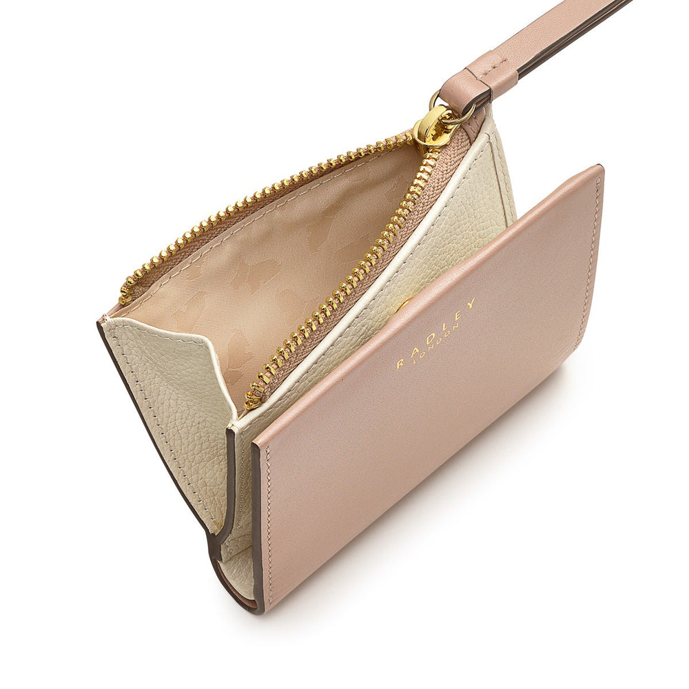 Chancery Row Leather Small Bifold Wallet in Silt - S1465266