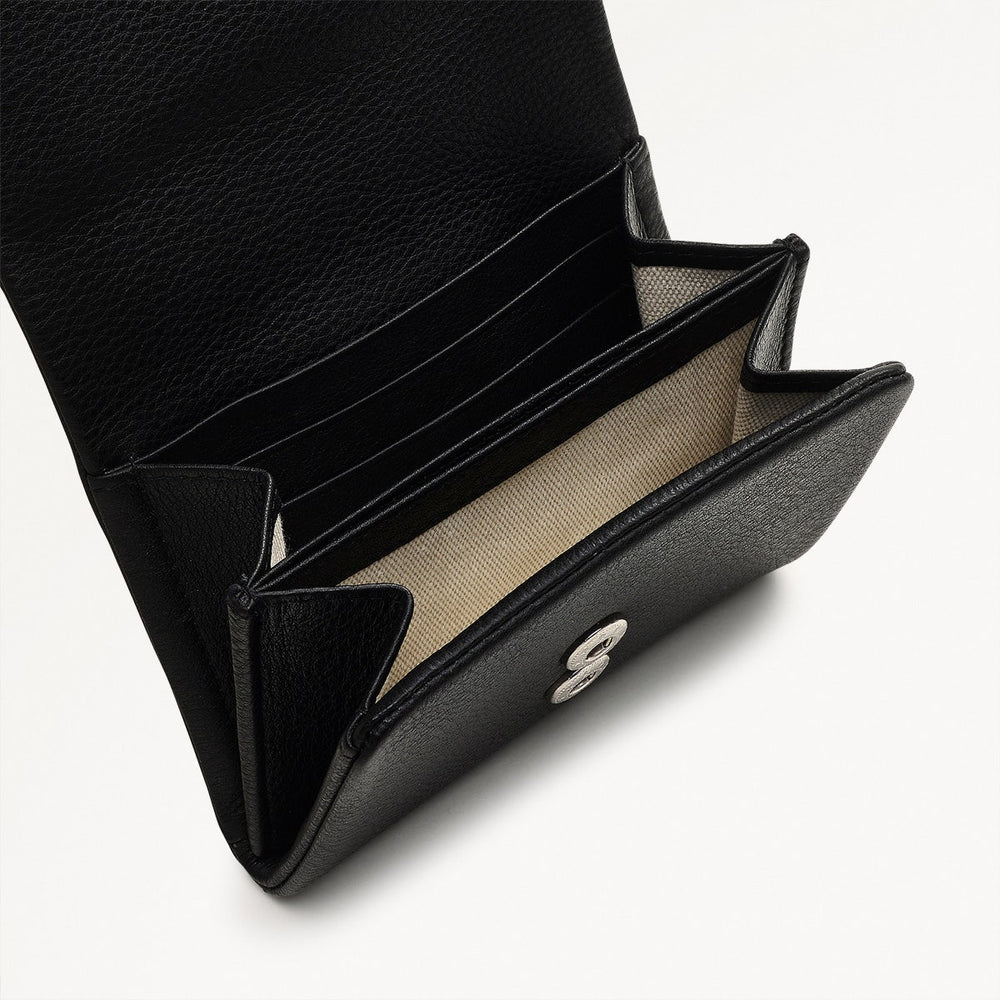 Mallow Street Leather Small Flapover Wallet in Black - S1873001