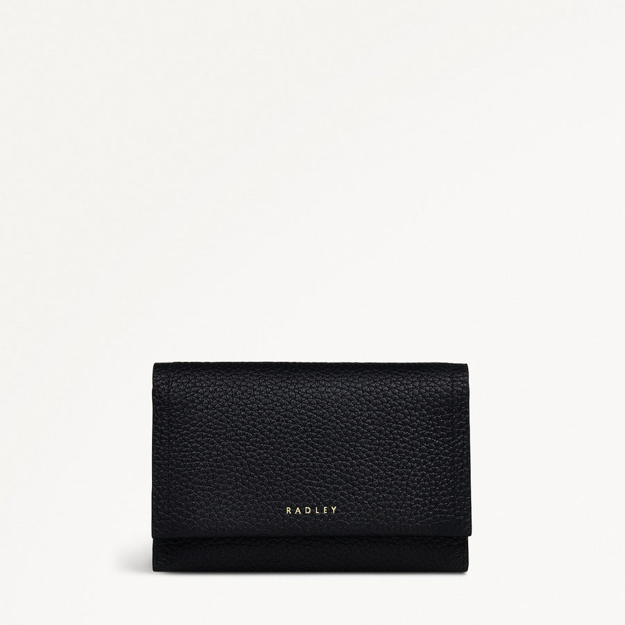 Oak Street Leather Medium Flapover Wallet in Black - S1887001